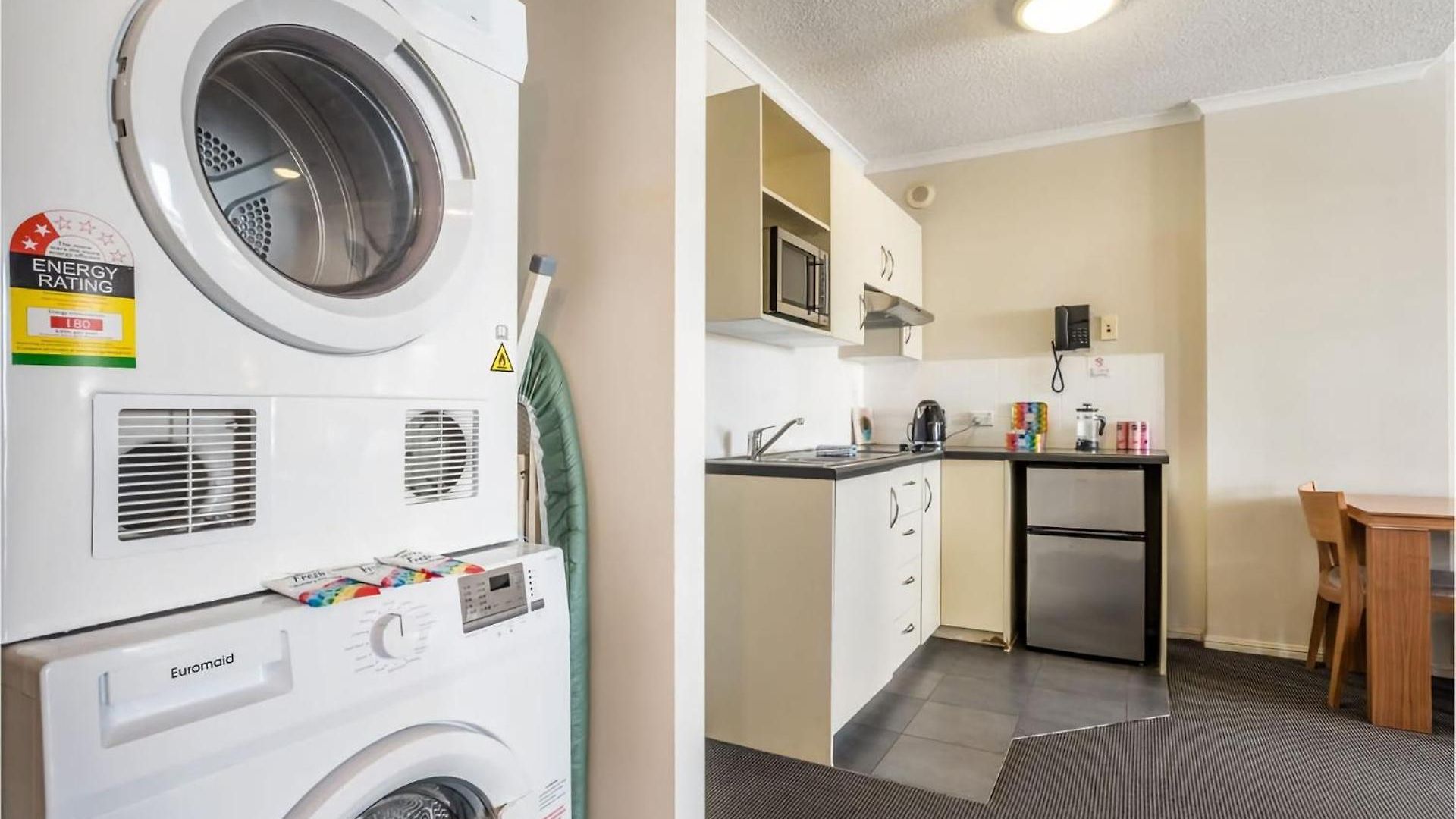 Chic Escape Fortitude Valley Rooftop Amenities *