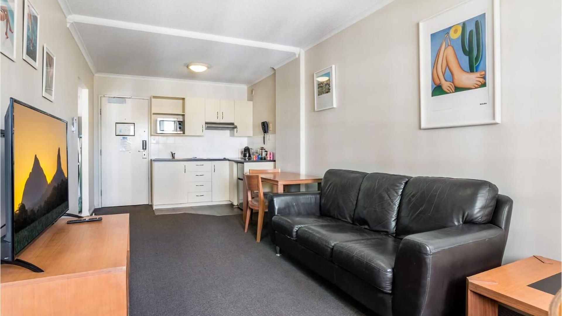 Apartment Chic Escape Fortitude Valley Rooftop Amenities