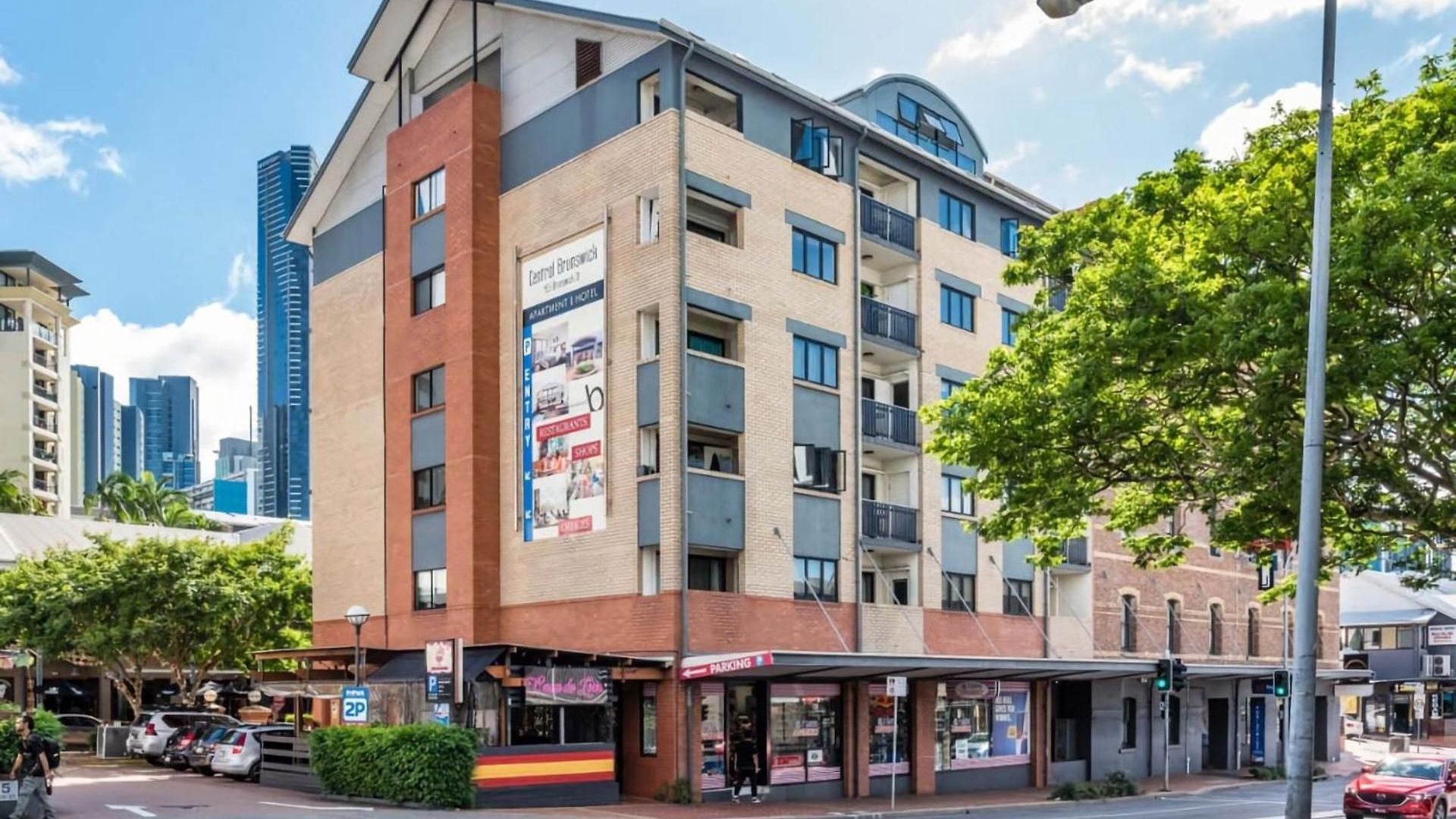 Chic Escape Fortitude Valley Rooftop Amenities Apartment Brisbane