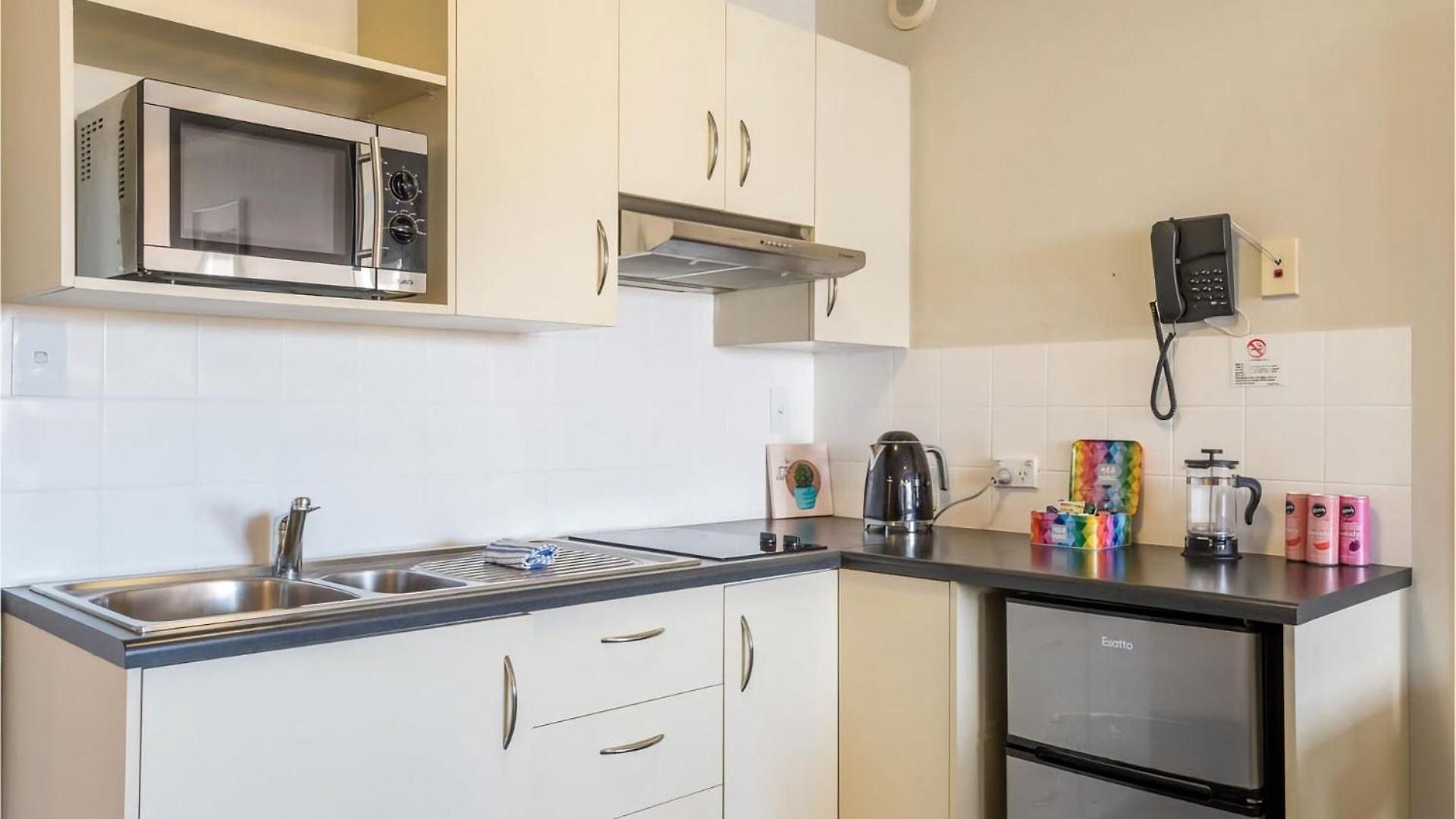 Apartment Chic Escape Fortitude Valley Rooftop Amenities