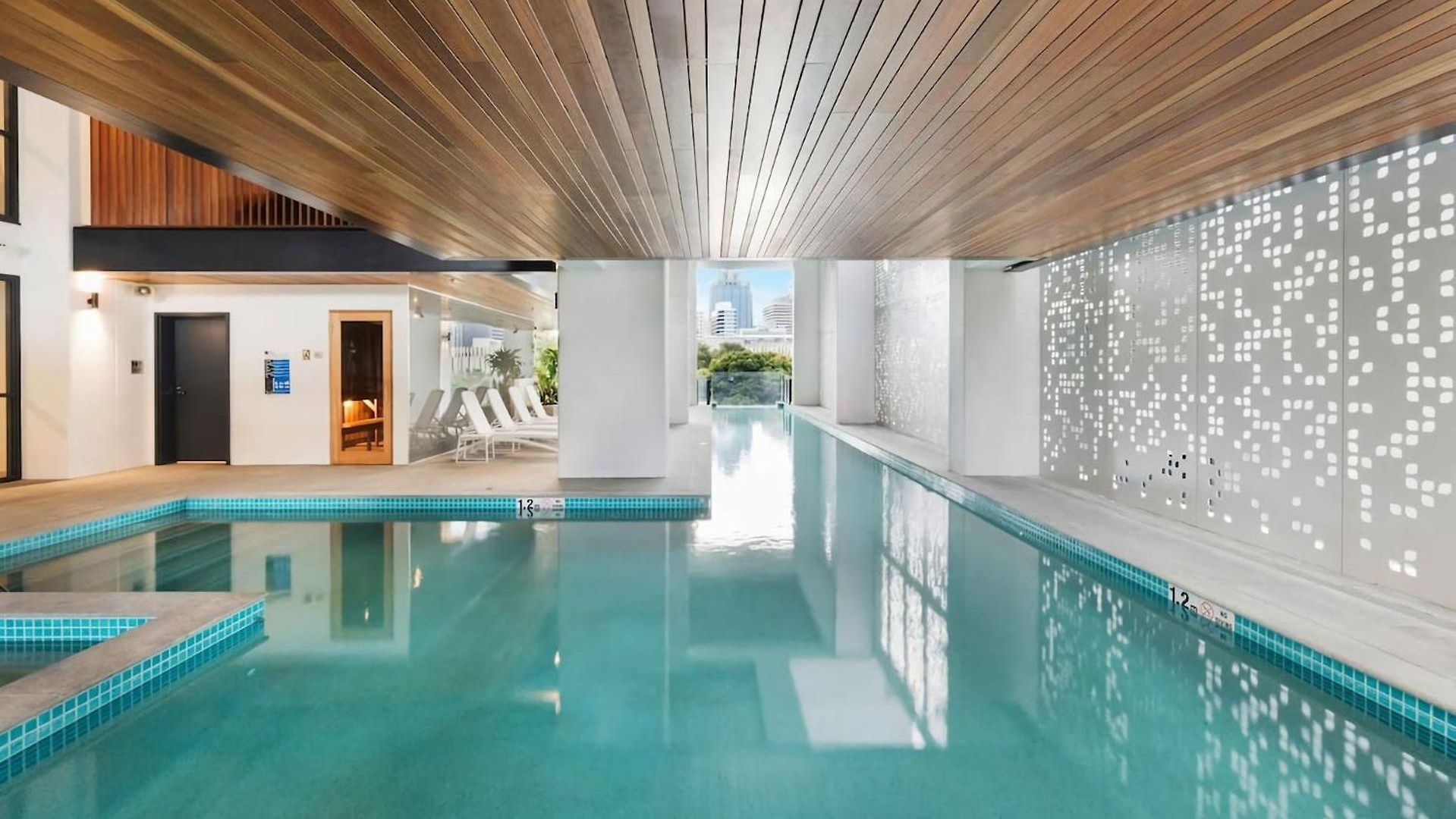 South Bank Skyview Pool & Gym Access * Brisbane