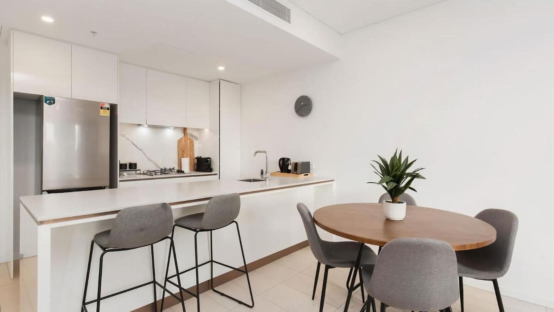 South Bank Skyview Pool & Gym Access Apartment Brisbane
