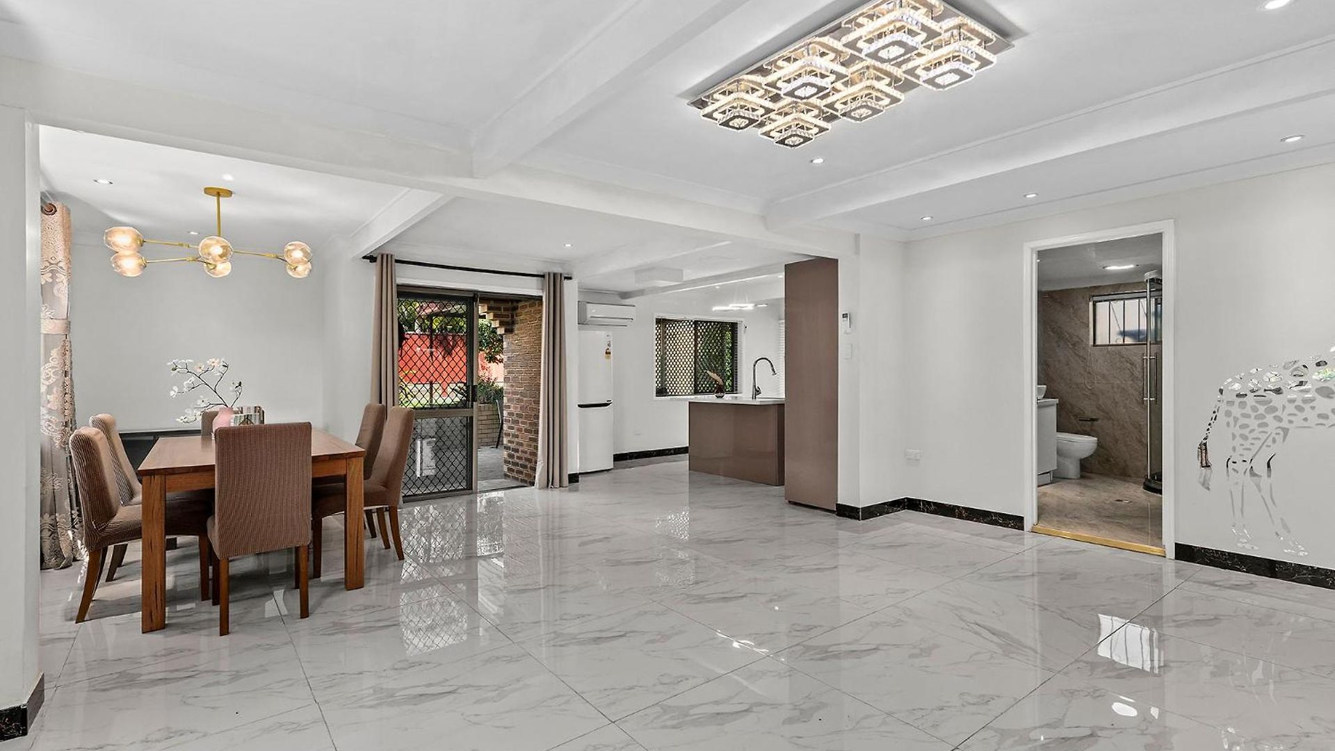 Holiday home Luxury Living 2b2b In Southern Parking Brisbane