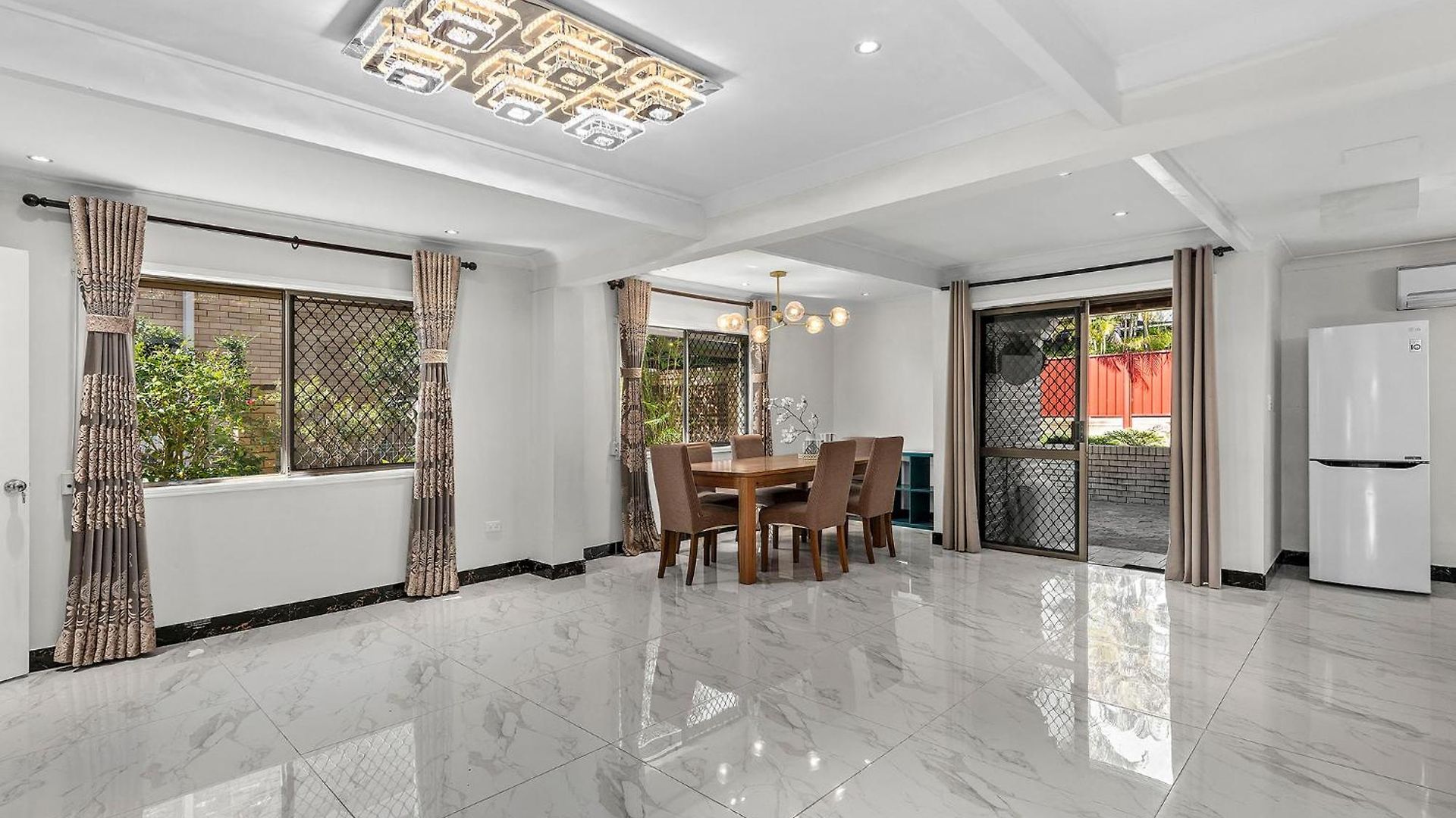 Luxury Living 2b2b In Southern Parking * Brisbane