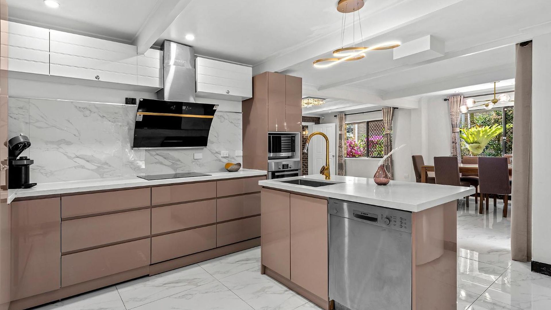 Luxury Living 2b2b In Southern Parking Holiday home