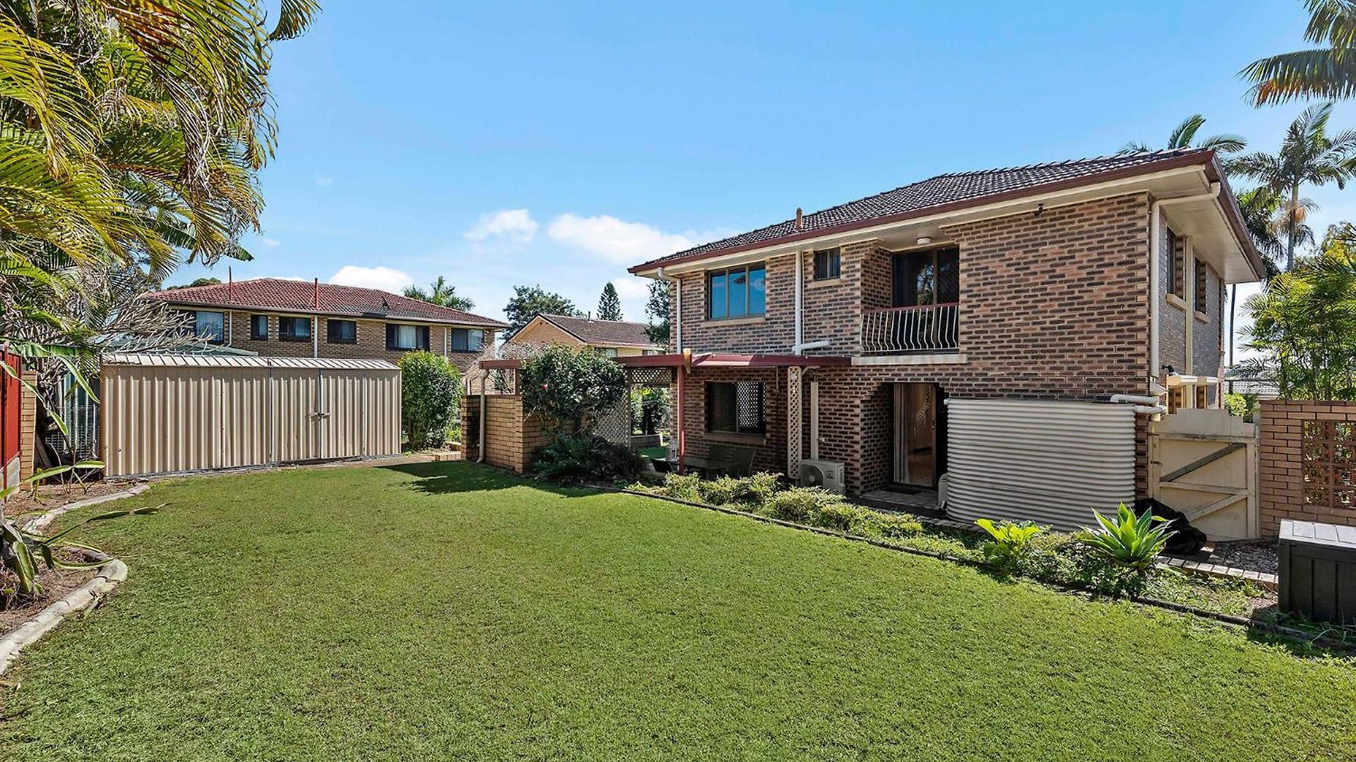 Luxury Living 2b2b In Southern Parking Brisbane