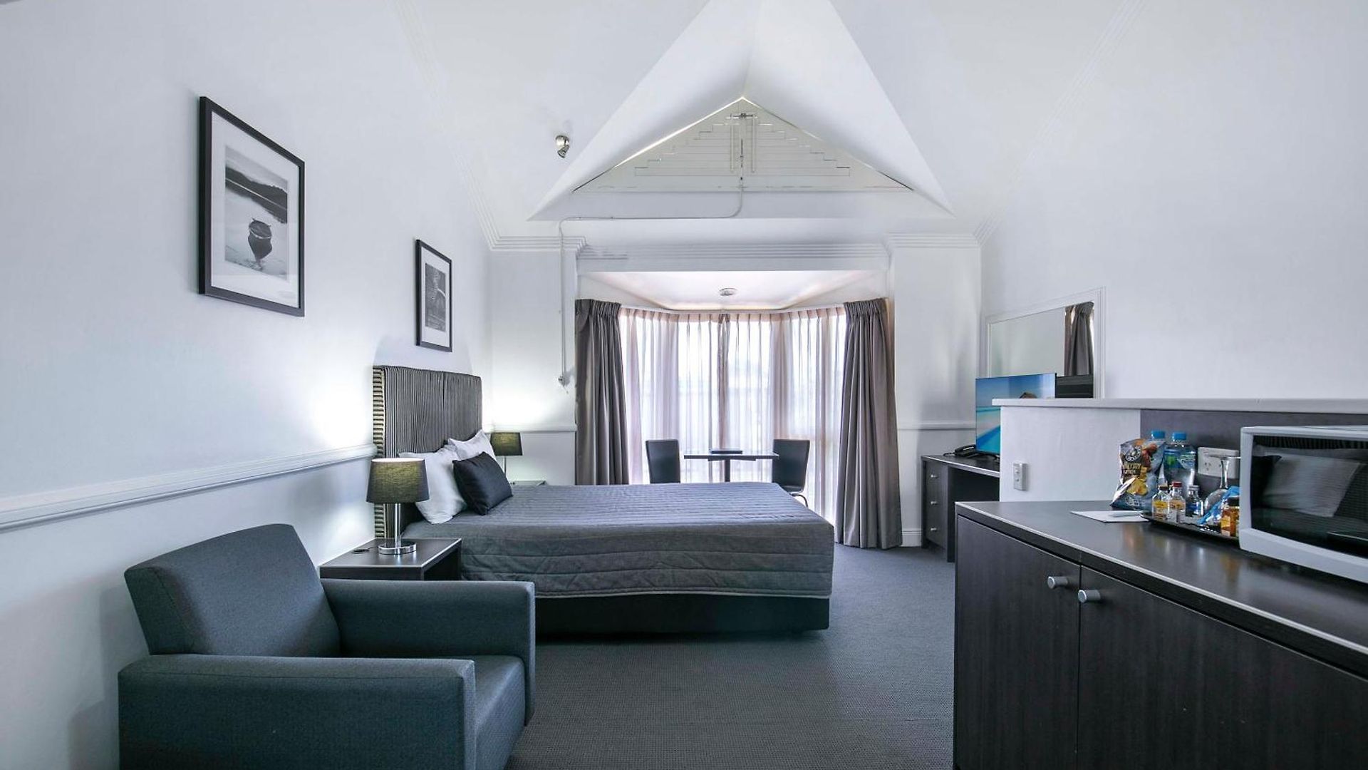 Comfort & Northgate Airport 4*