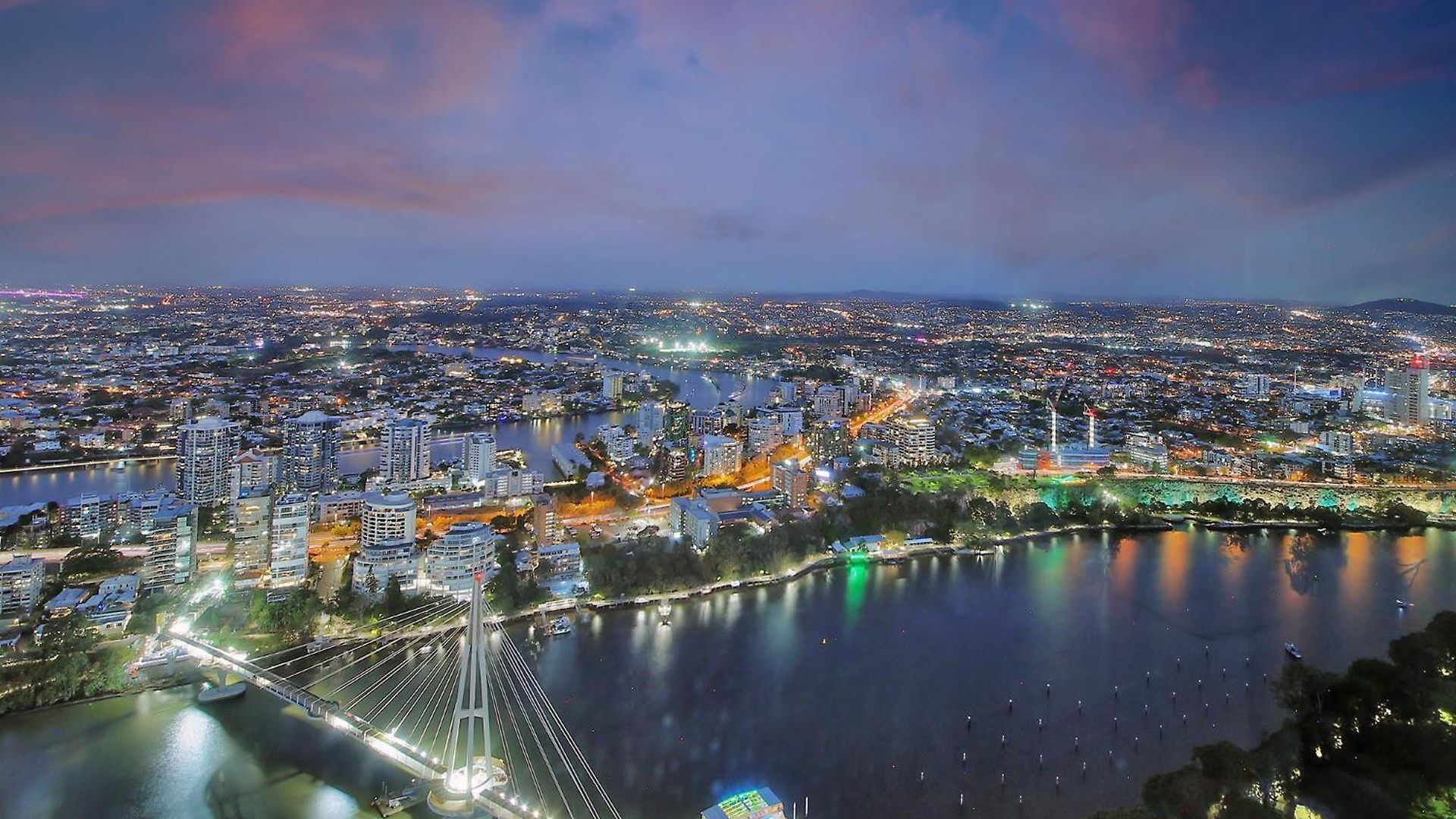The Gatsby Escape Skytower Luxury Living At Level 71 Apartment