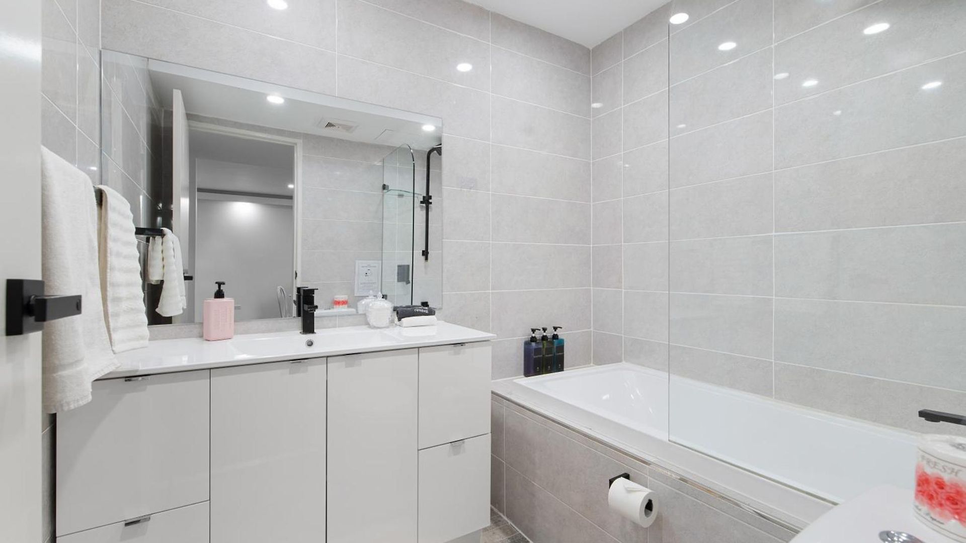 Apartment Near Garden City&3km To Qsac Brisbane