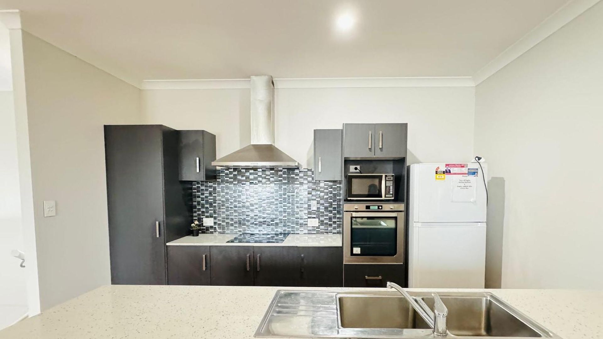 16a Serene Ensuite In Coopers Plains Brisbane