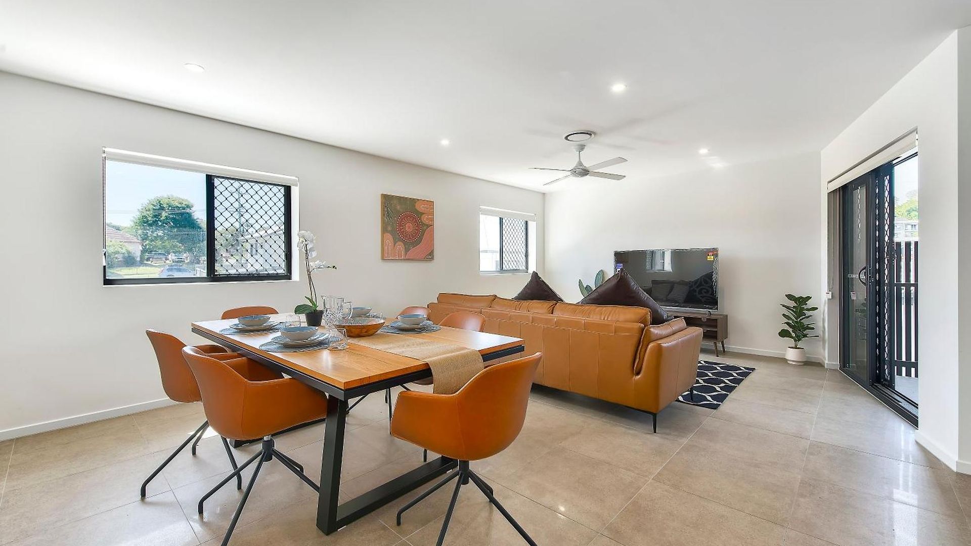 Apartment 3br Floor With Parking, Ev Friendly & Views South