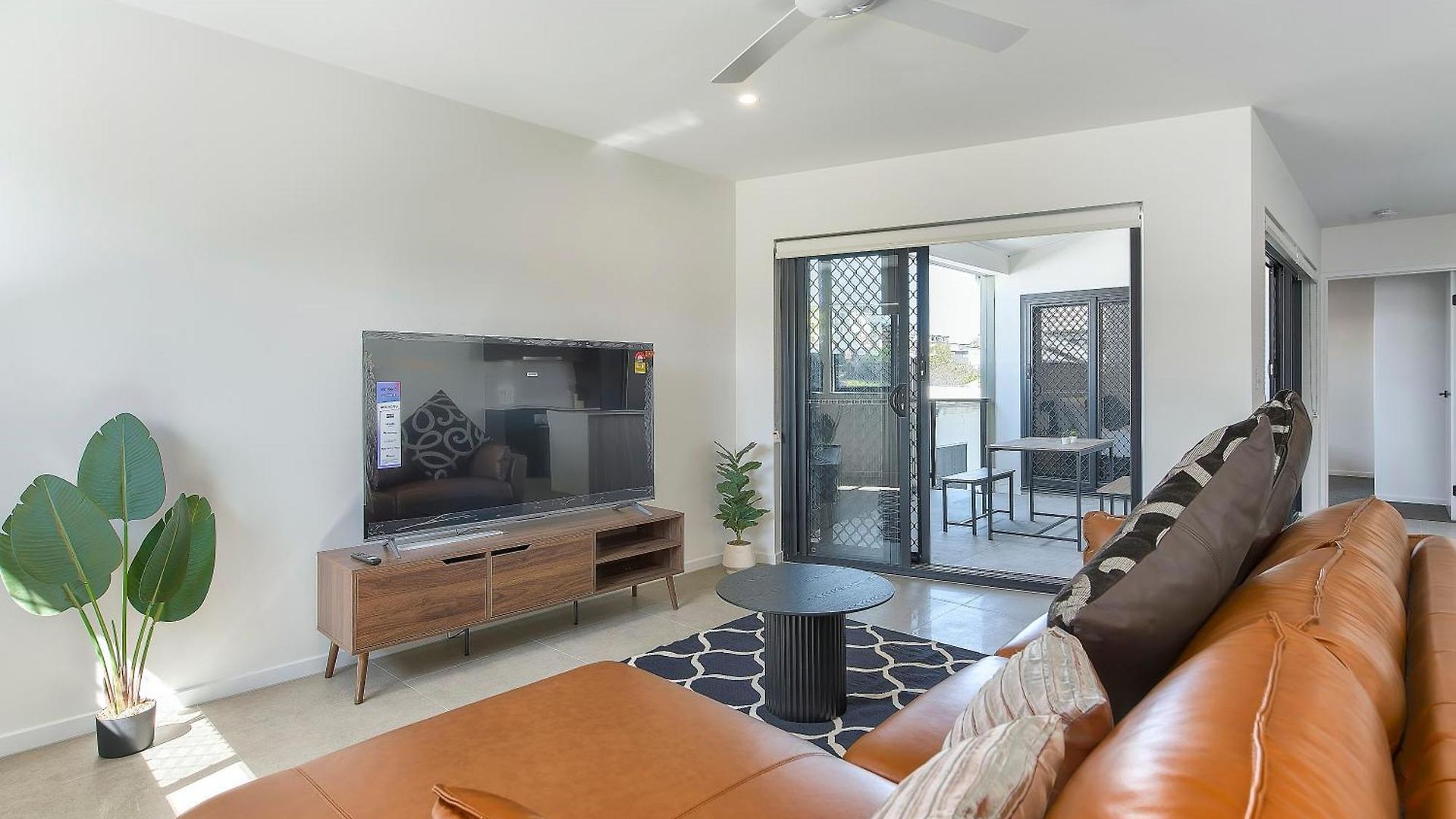 3br Floor With Parking, Ev Friendly & Views South * Brisbane