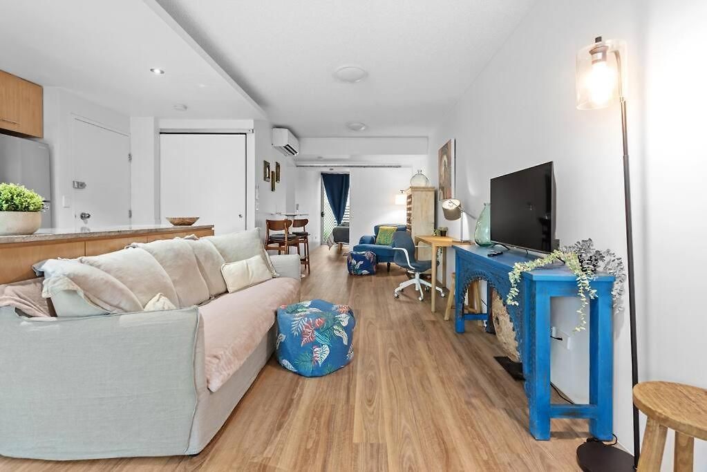 Hustle And Bustle 2bed 1bath 1car Pool Teneriffe Apartment
