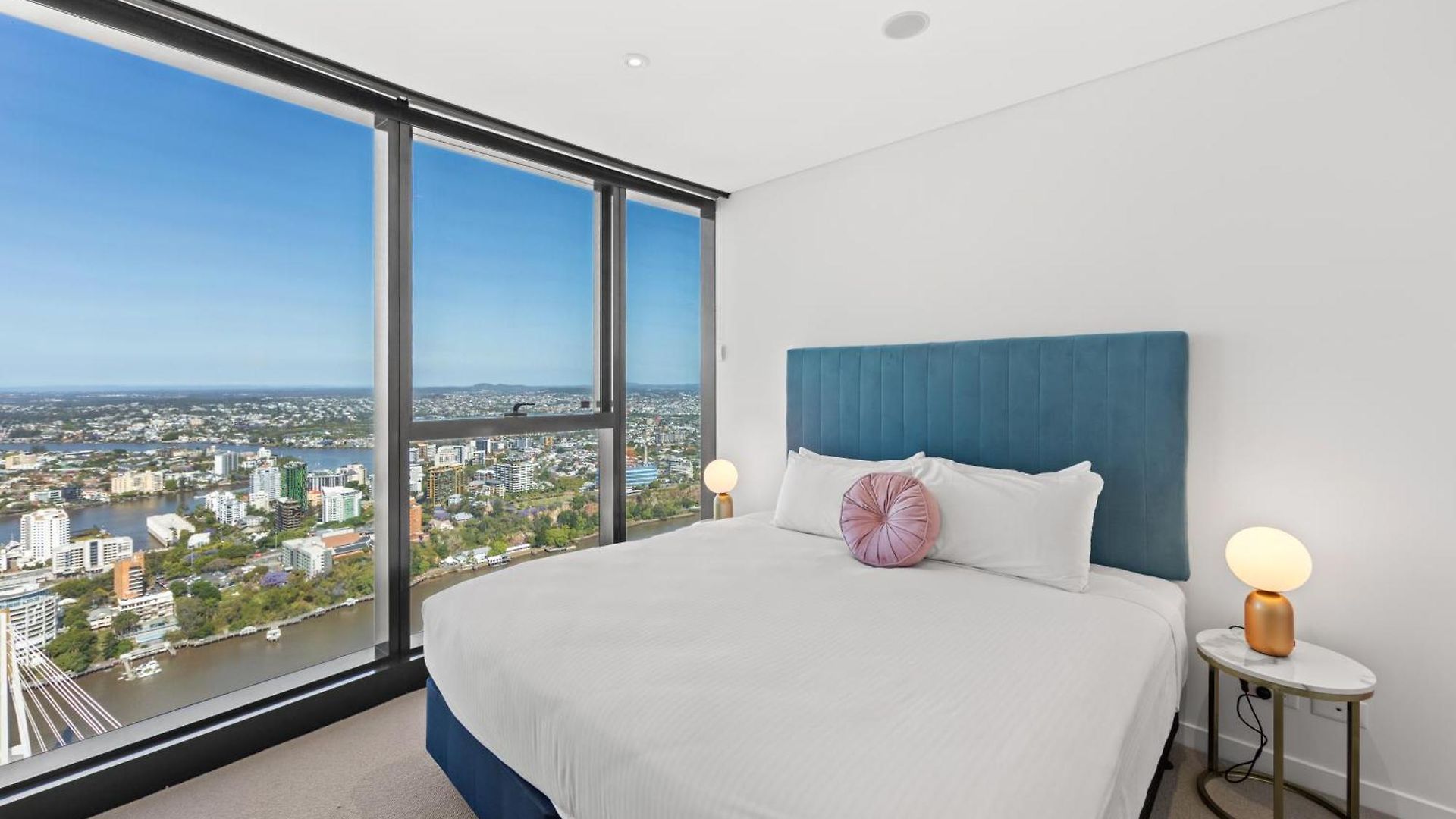 Cllix Skytower Aparthotel