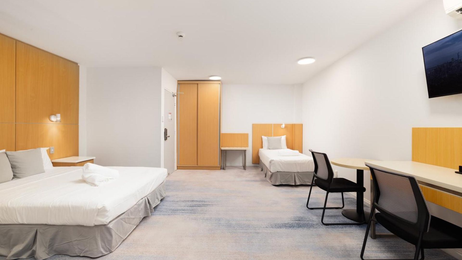 Asraport Motel 3*