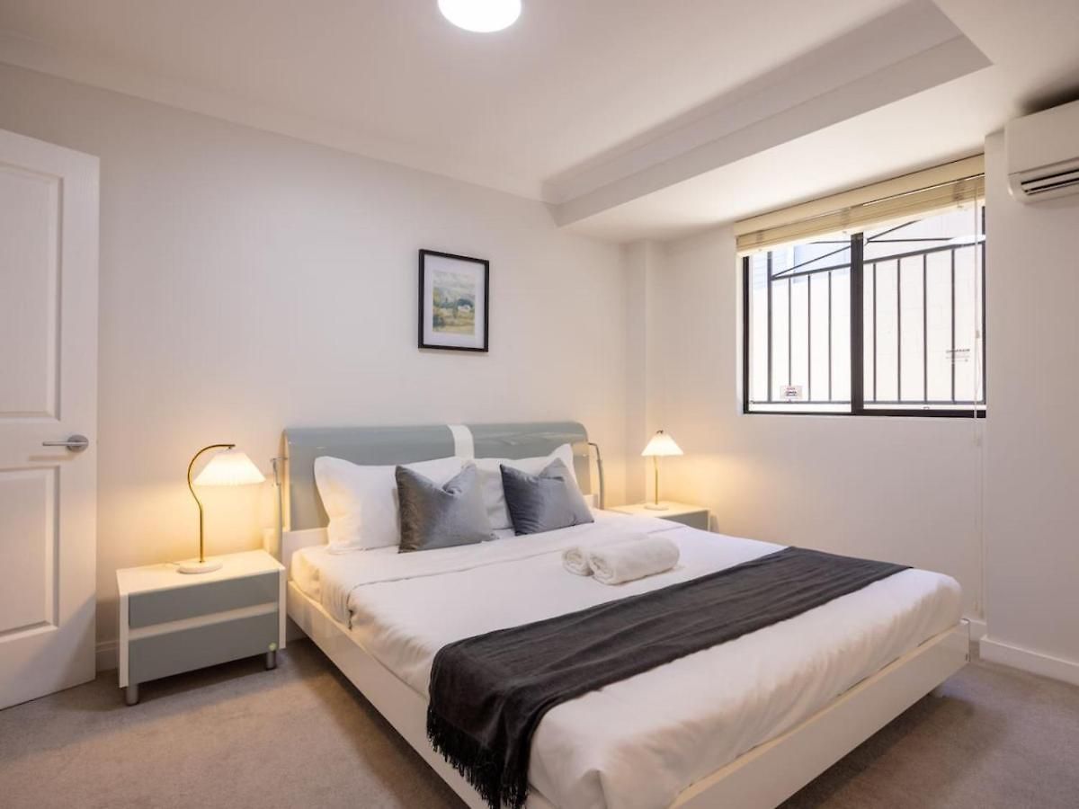 Holiday home Stunning View 5br With Balcony Near Malls Uni And Cbd *