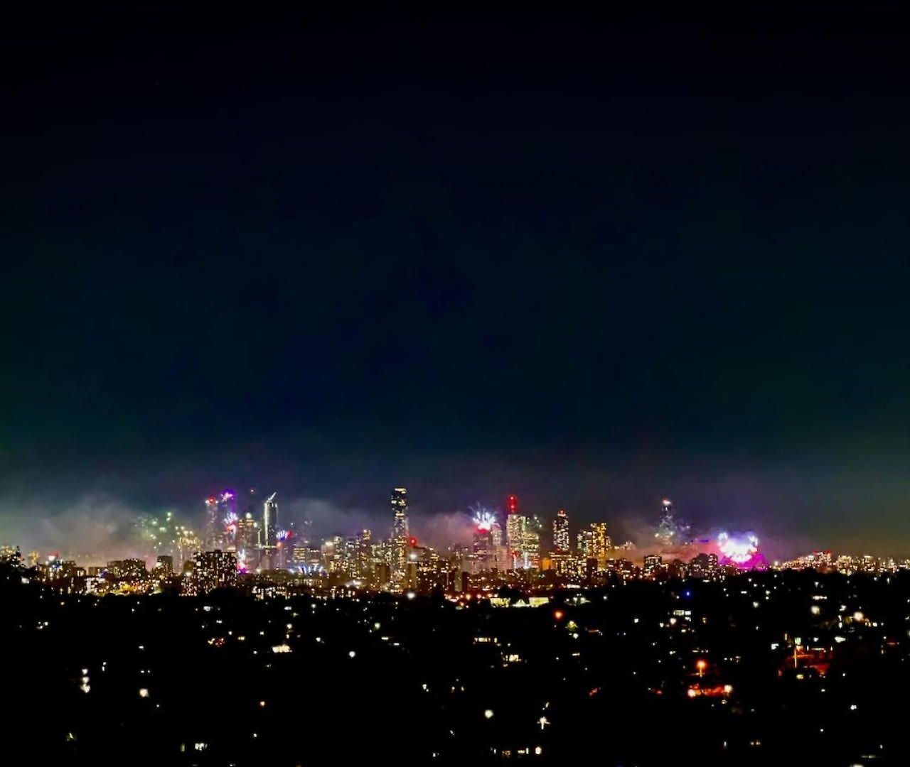 Stunning View 5br With Balcony Near Malls Uni And Cbd Holiday home *