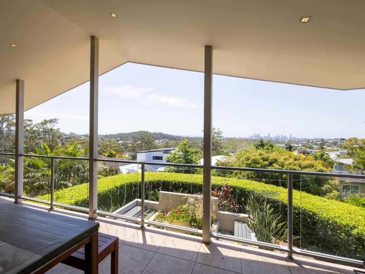 Stunning View 5br With Balcony Near Malls Uni And Cbd Holiday home *