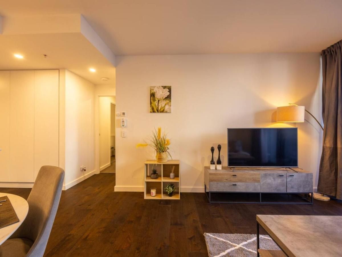 Apartment Cbd 3b2b Near Everything With Parking And Balcony Brisbane