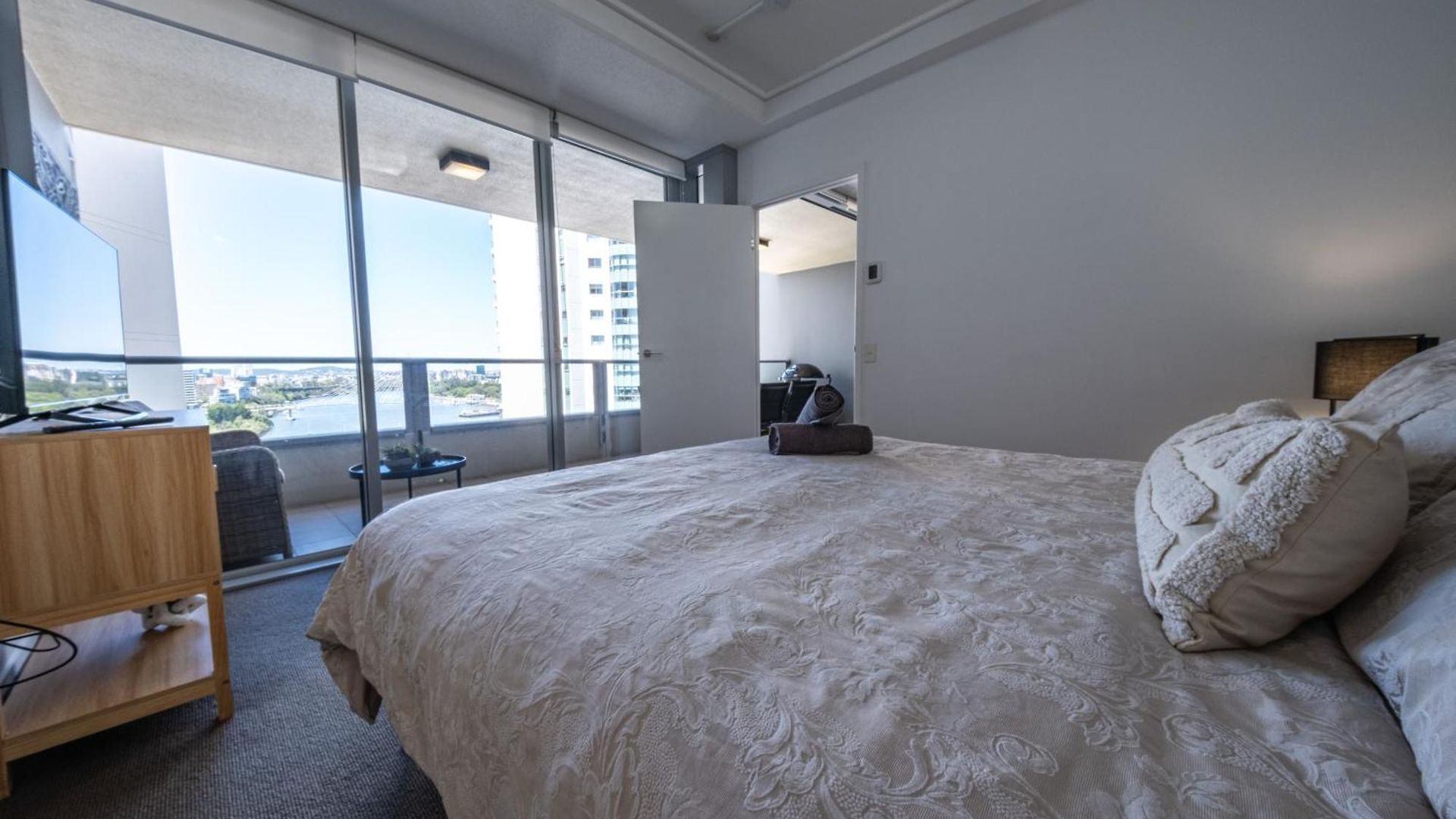 Apartment Luxury Riverfront Brisbane