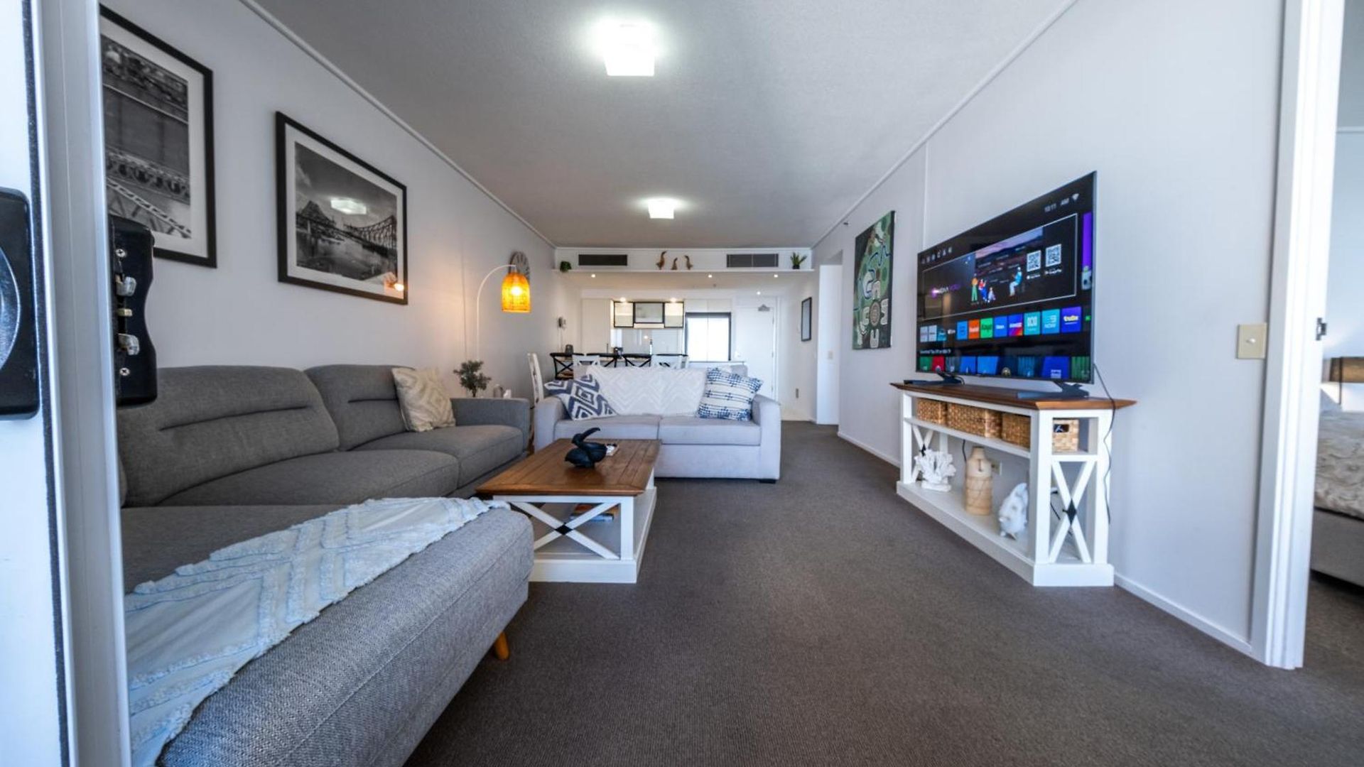 Luxury Riverfront *