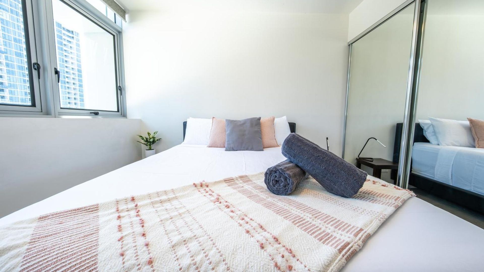 Skyring Newstead Apartment
