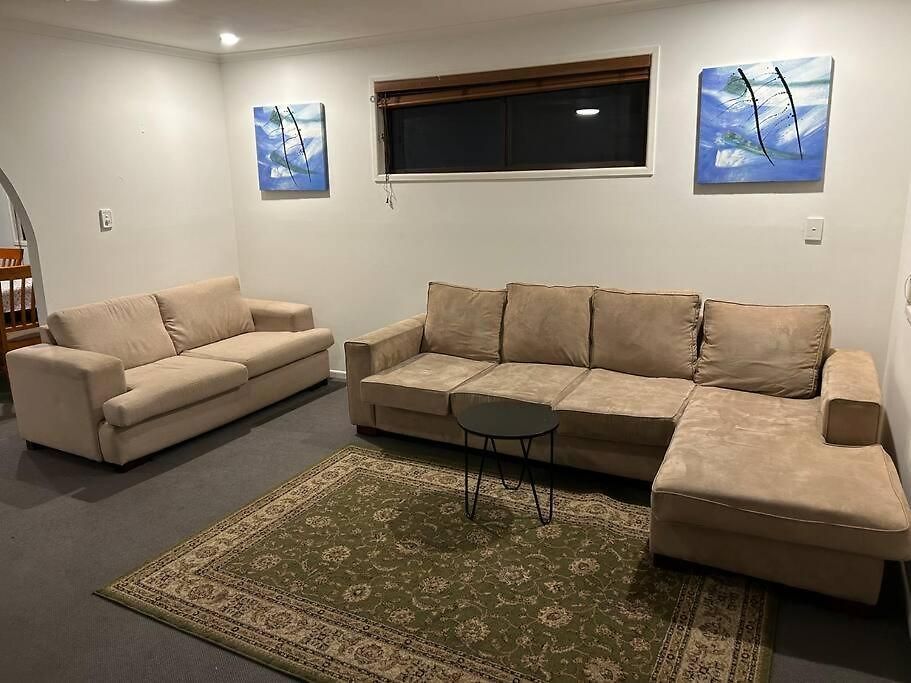 Family 3-bedroom Everton Hills Apartment