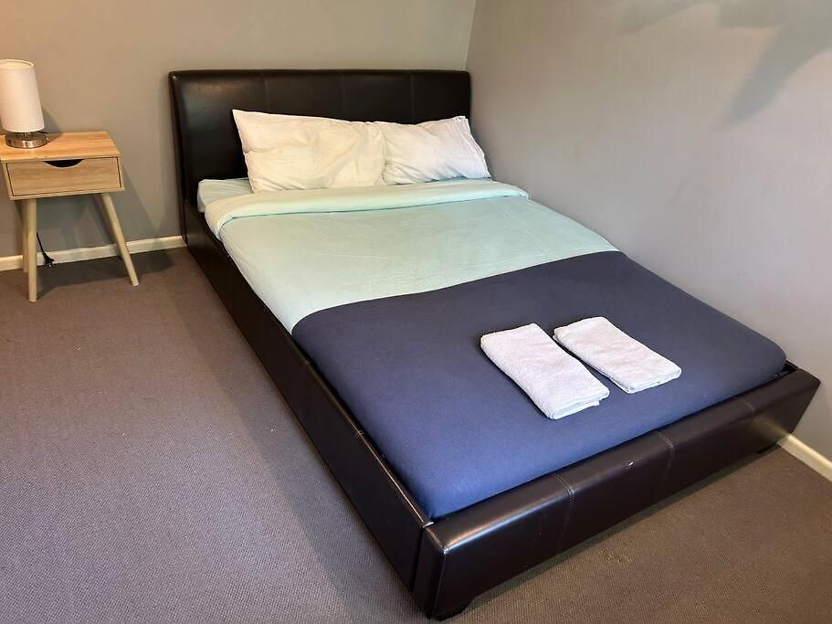 Family 3-bedroom Everton Hills Apartment