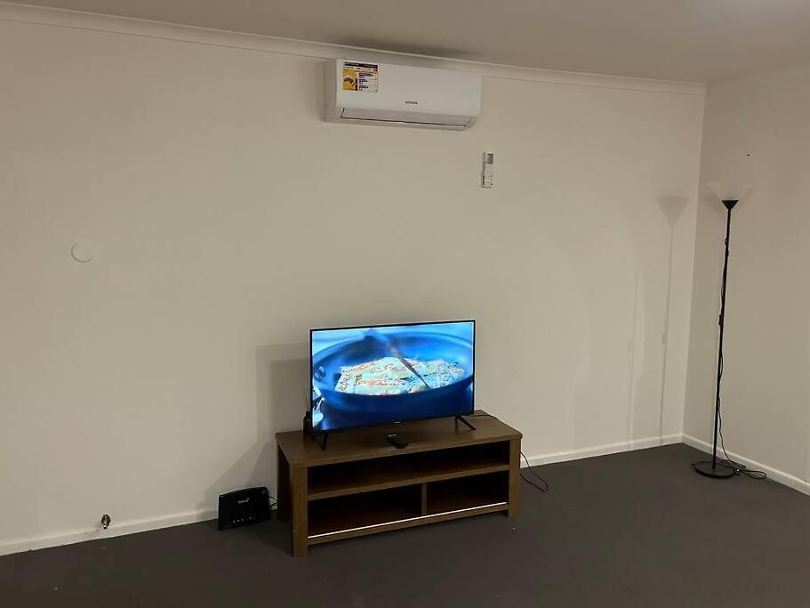 Family 3-bedroom Everton Hills Apartment *