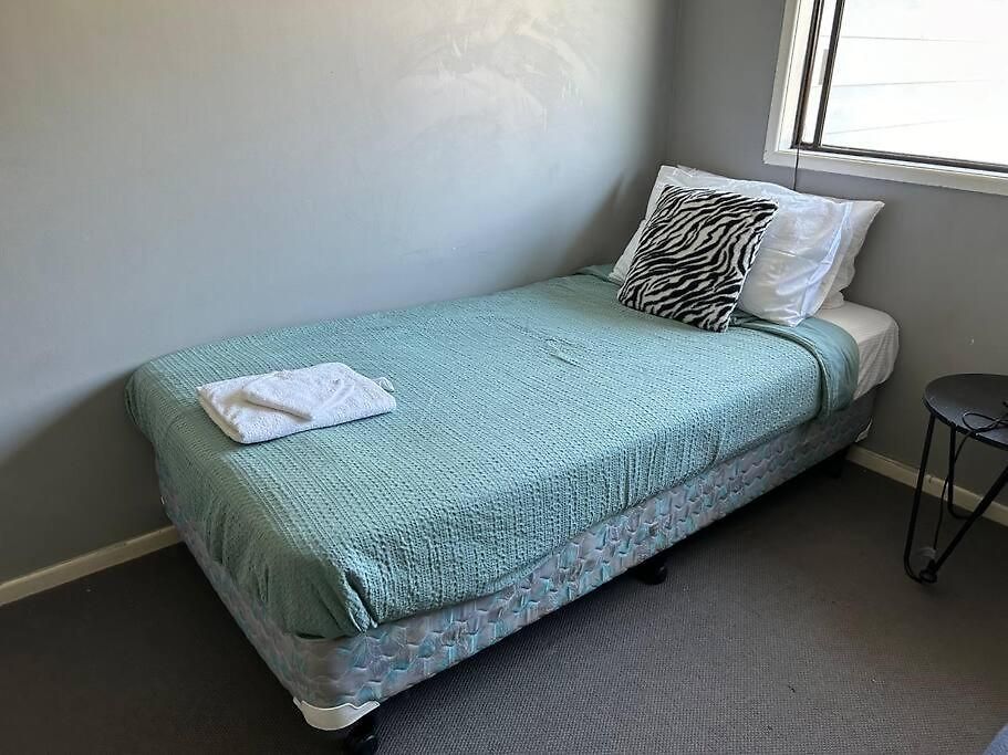 Family 3-bedroom Everton Hills Apartment