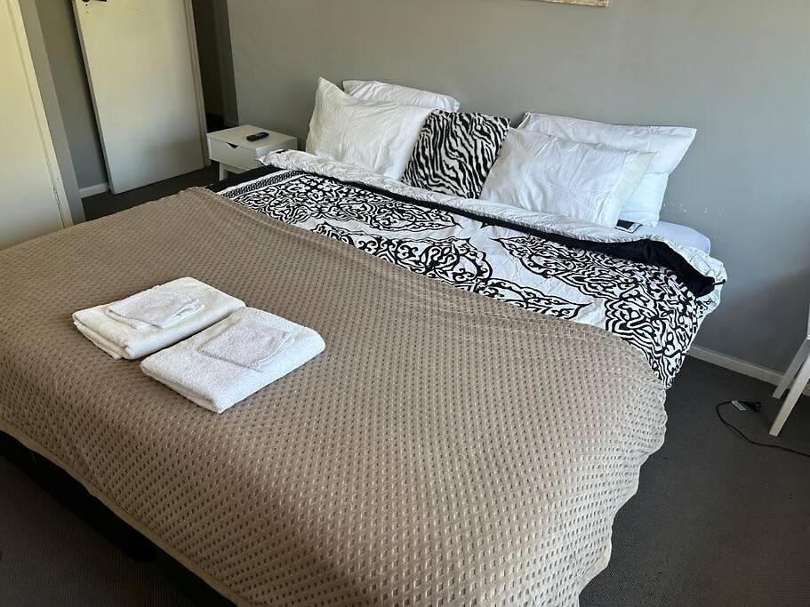Family 3-bedroom Everton Hills Apartment *