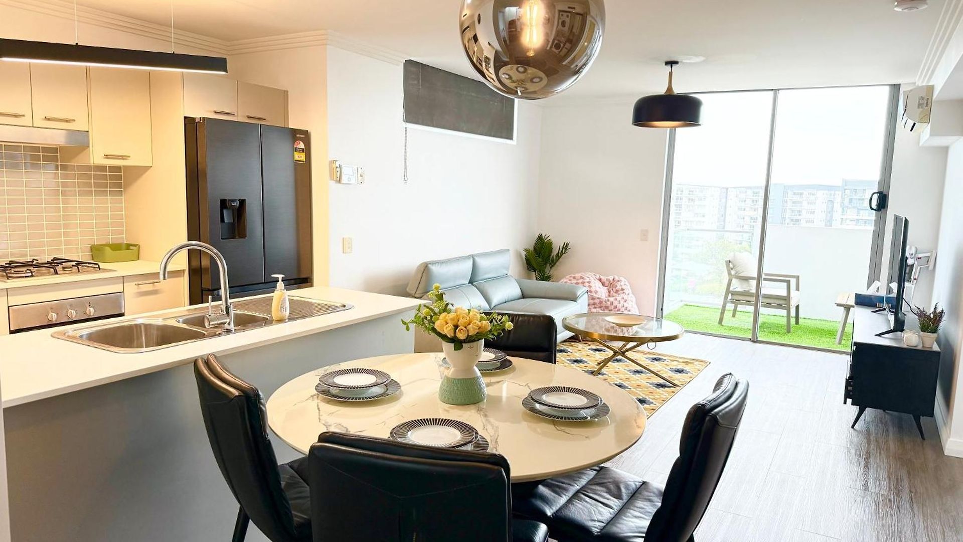 Apartment Spacious Newly Renovated 3-bedroom Opposite Westfield Chermside