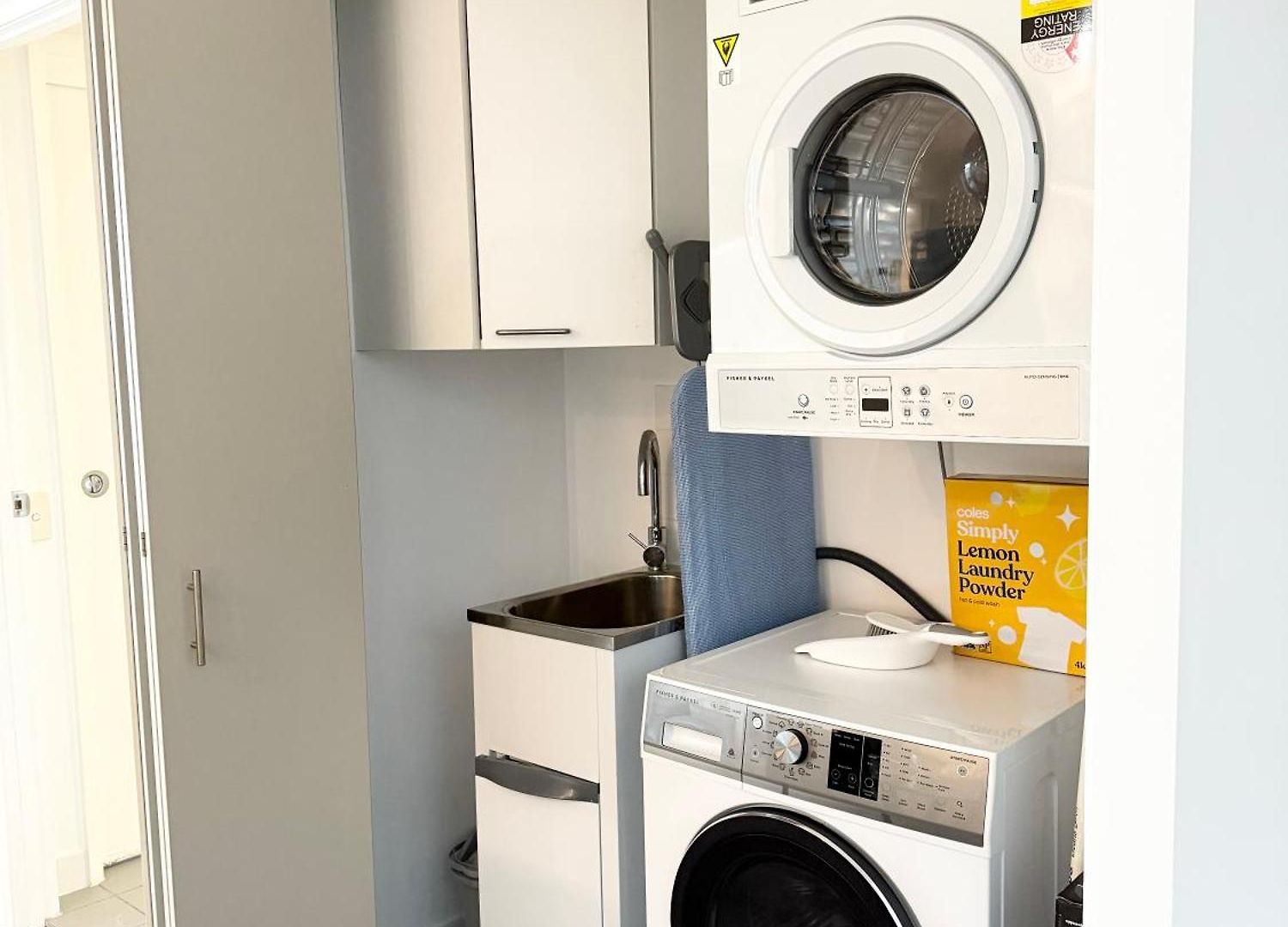 Apartment Spacious Newly Renovated 3-bedroom Opposite Westfield Chermside *