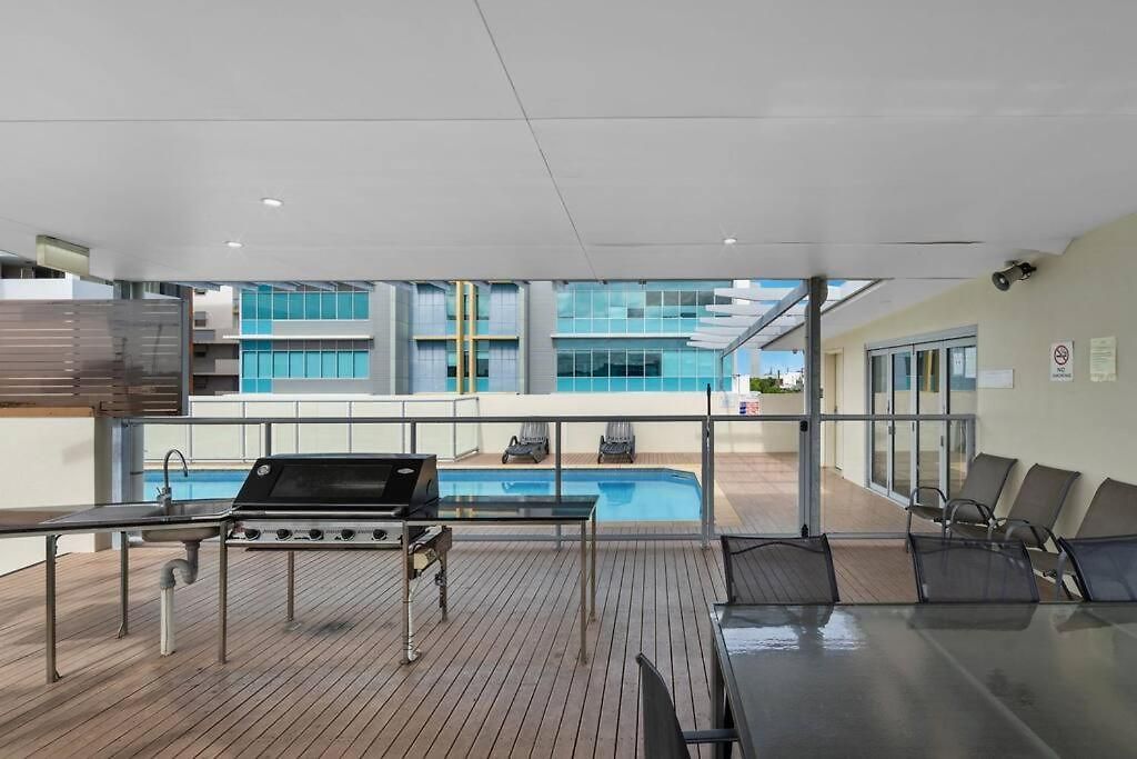 Spacious Newly Renovated 3-bedroom Opposite Westfield Chermside Apartment Brisbane