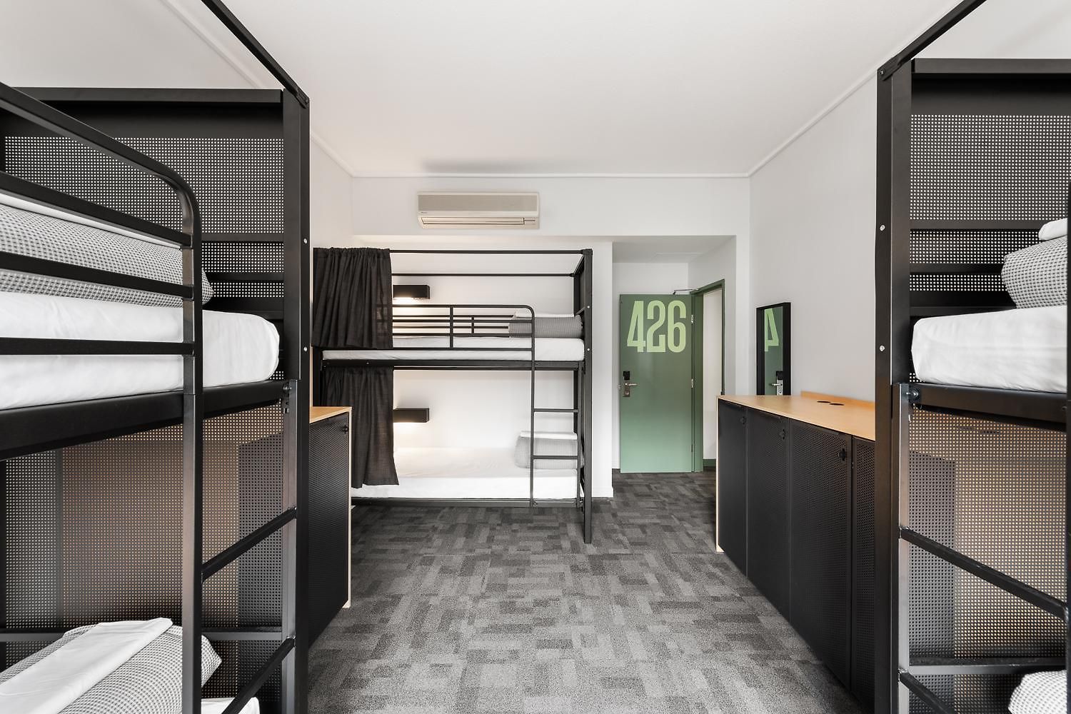 Yha * Brisbane