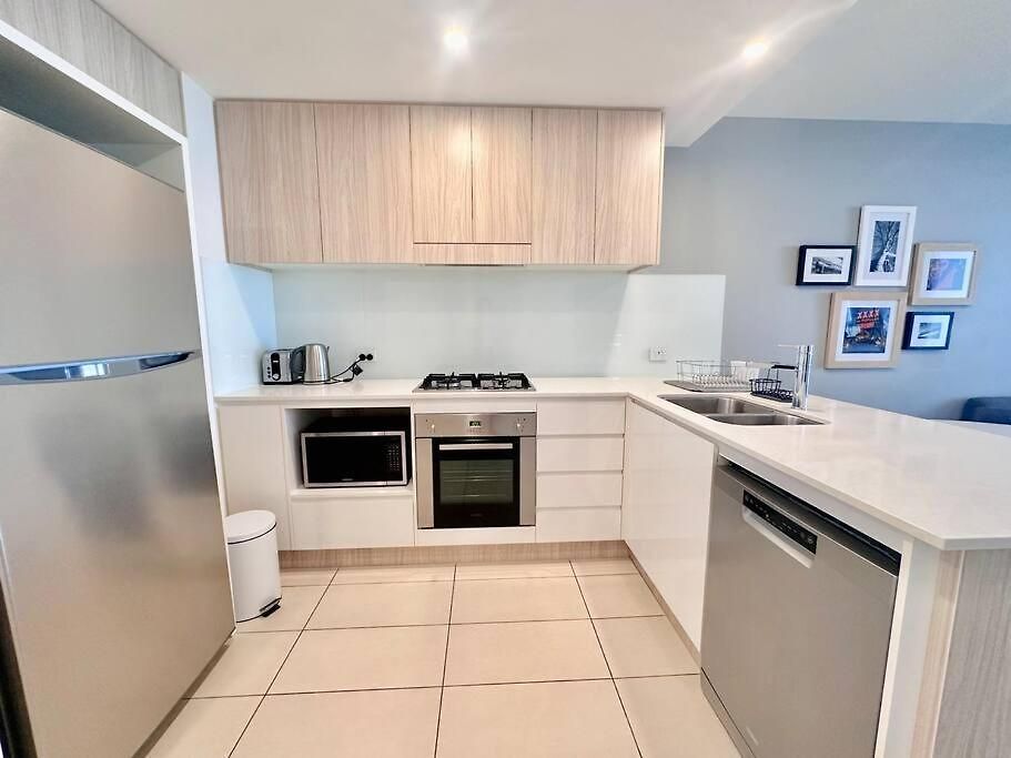 Hamilton Riverside Luxury W Carpark
