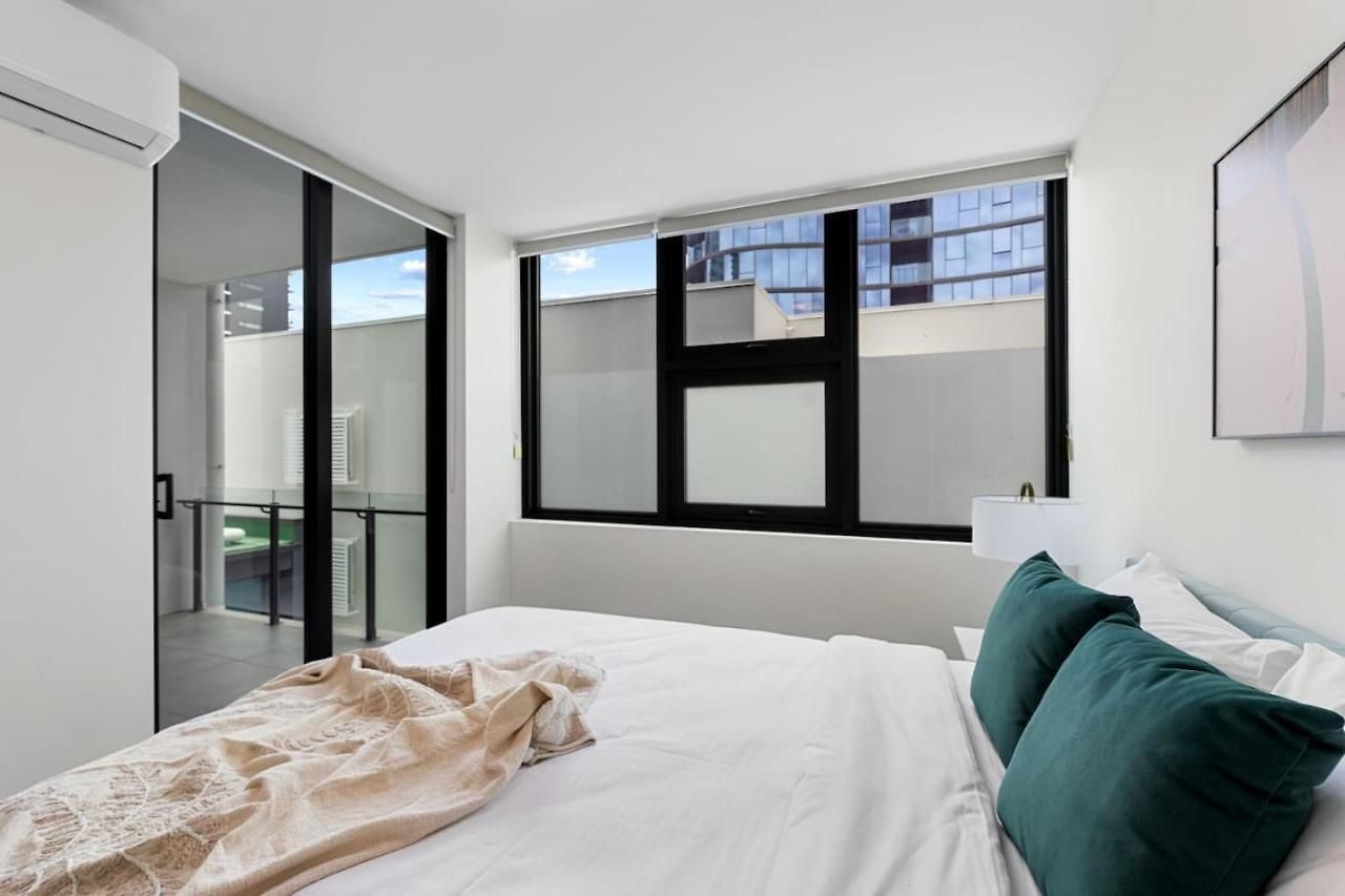 2bd In * Brisbane