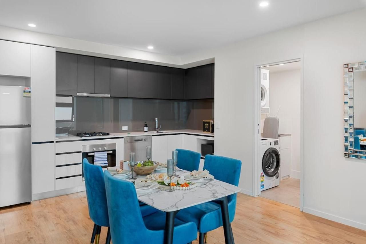 Apartment 2bd In *