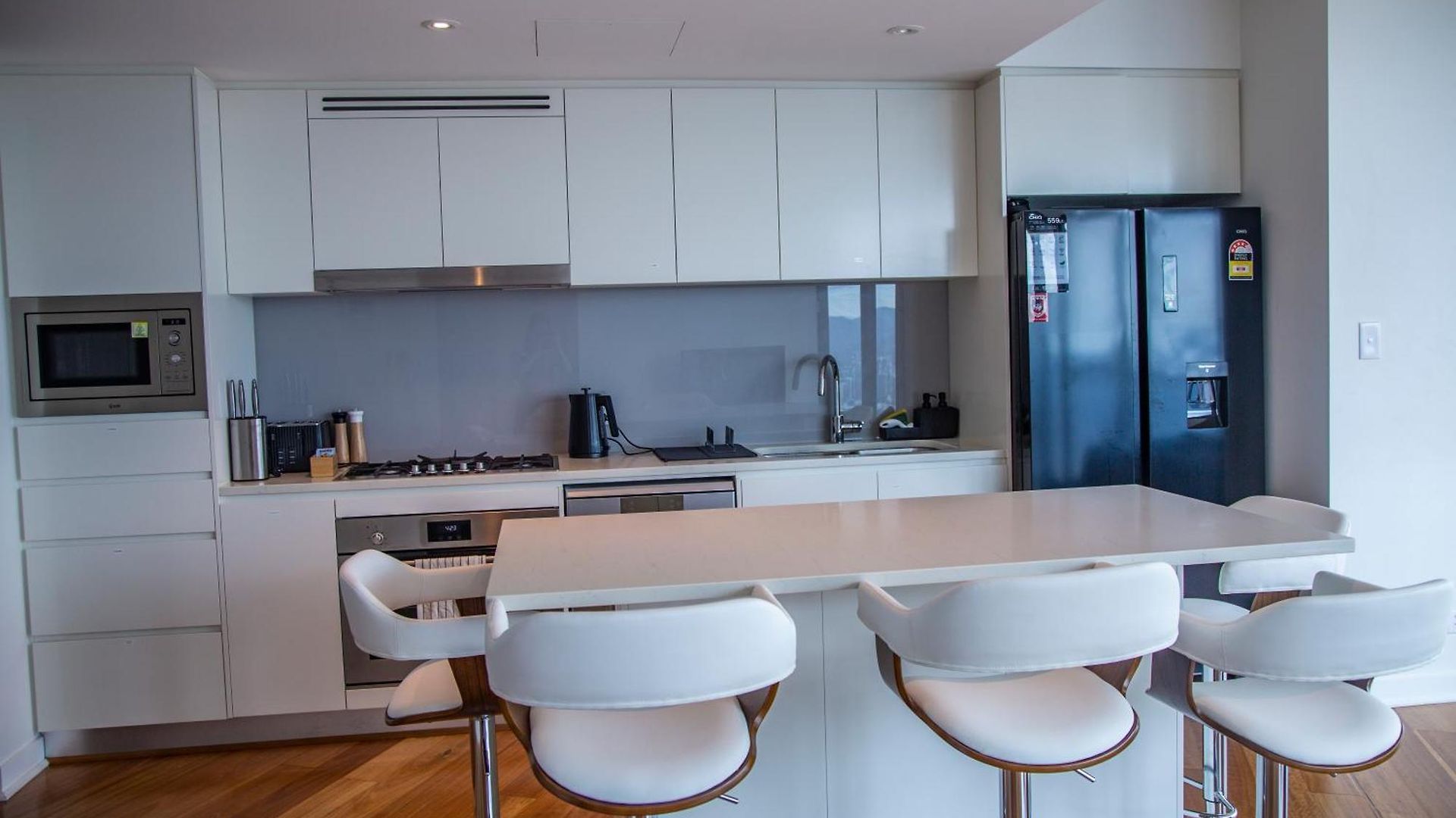 Imagine 4 Bedroom Apartment *