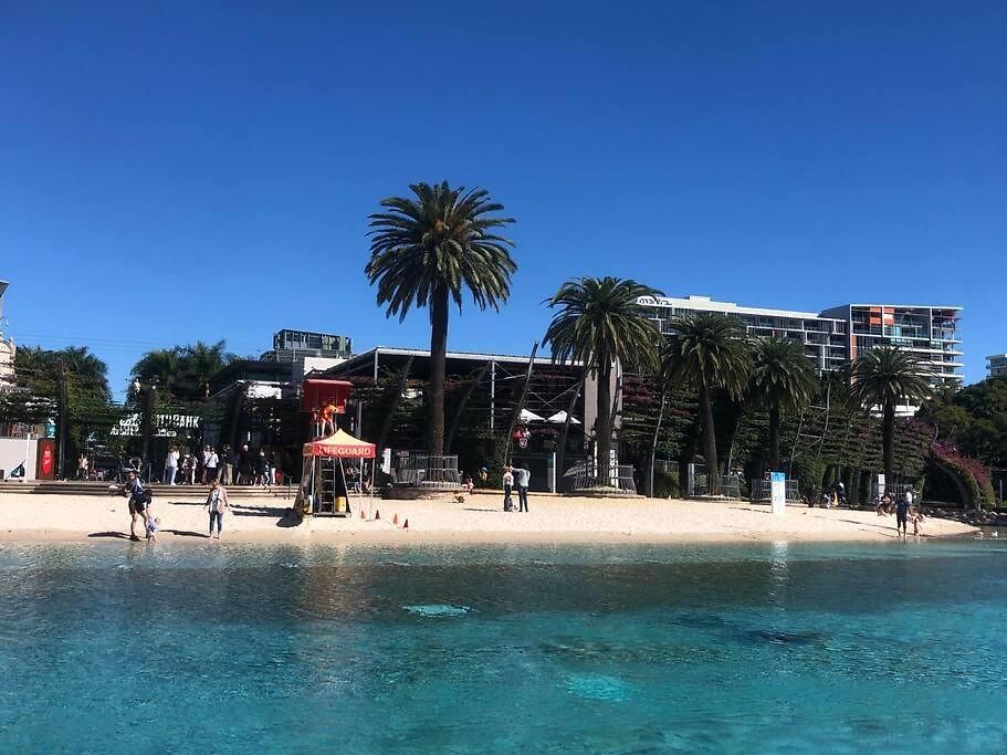 2brm With Beautiful View In A Great Location Free Parking * Brisbane