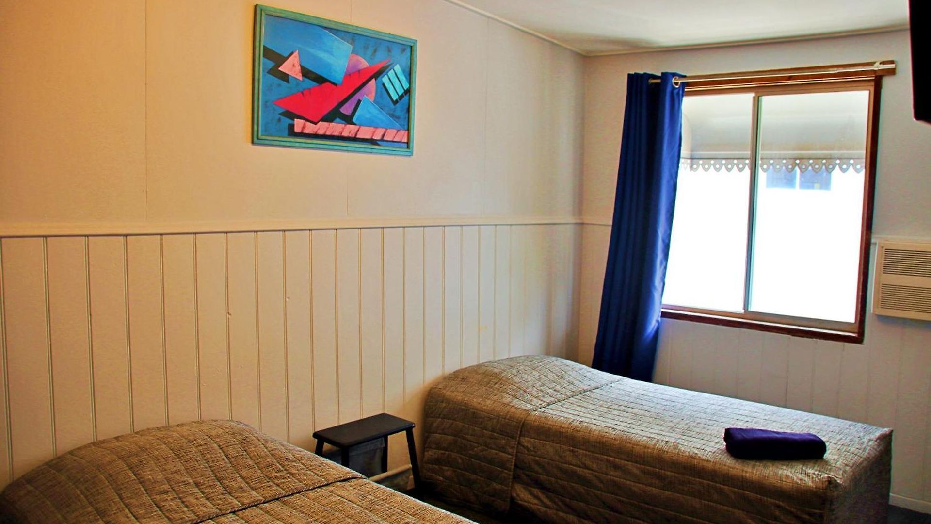 Manor Motel