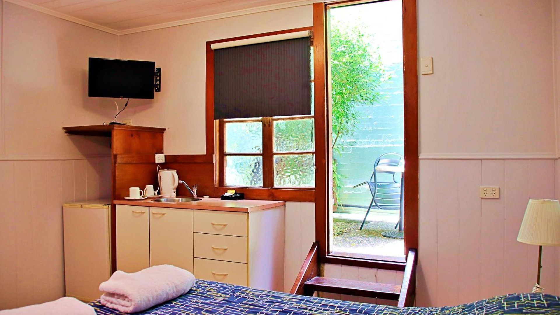 Manor Motel 3*