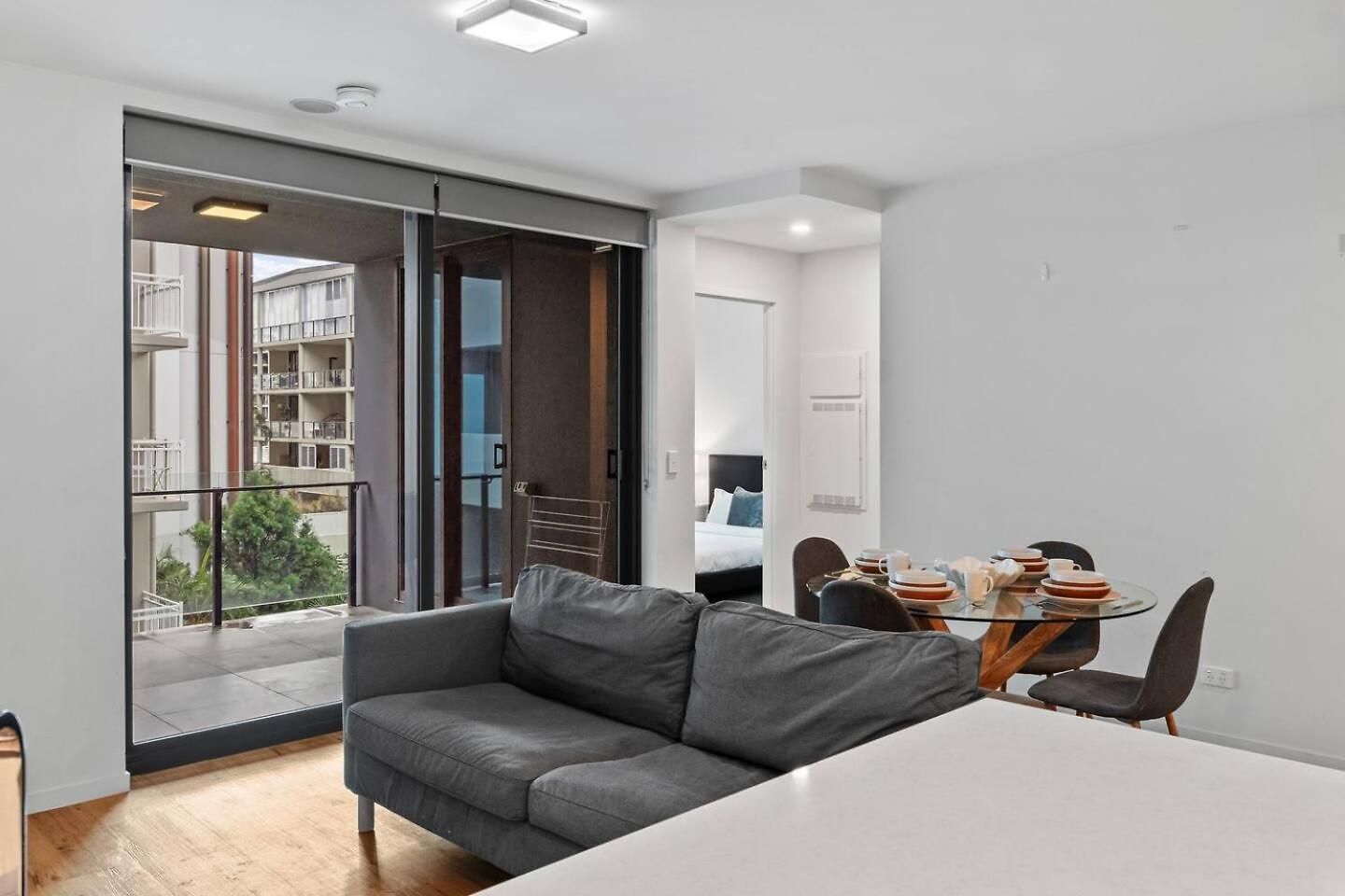 2br In Prime Location Apartment *