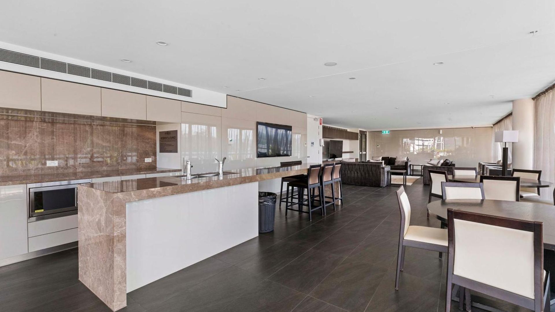 2bedroom Exec Near Suncorp Free Carpark Apartment *