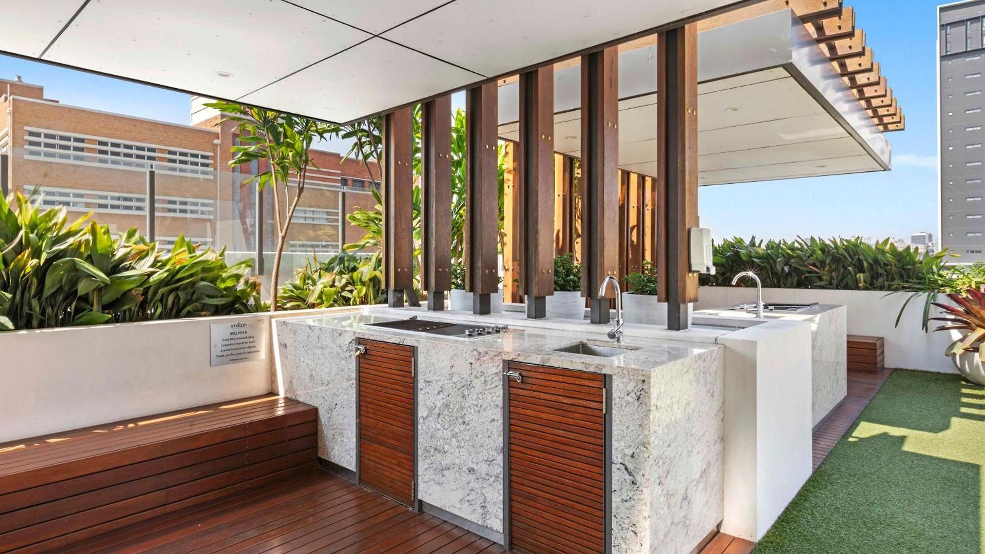 2bedroom Exec Near Suncorp Free Carpark Apartment *