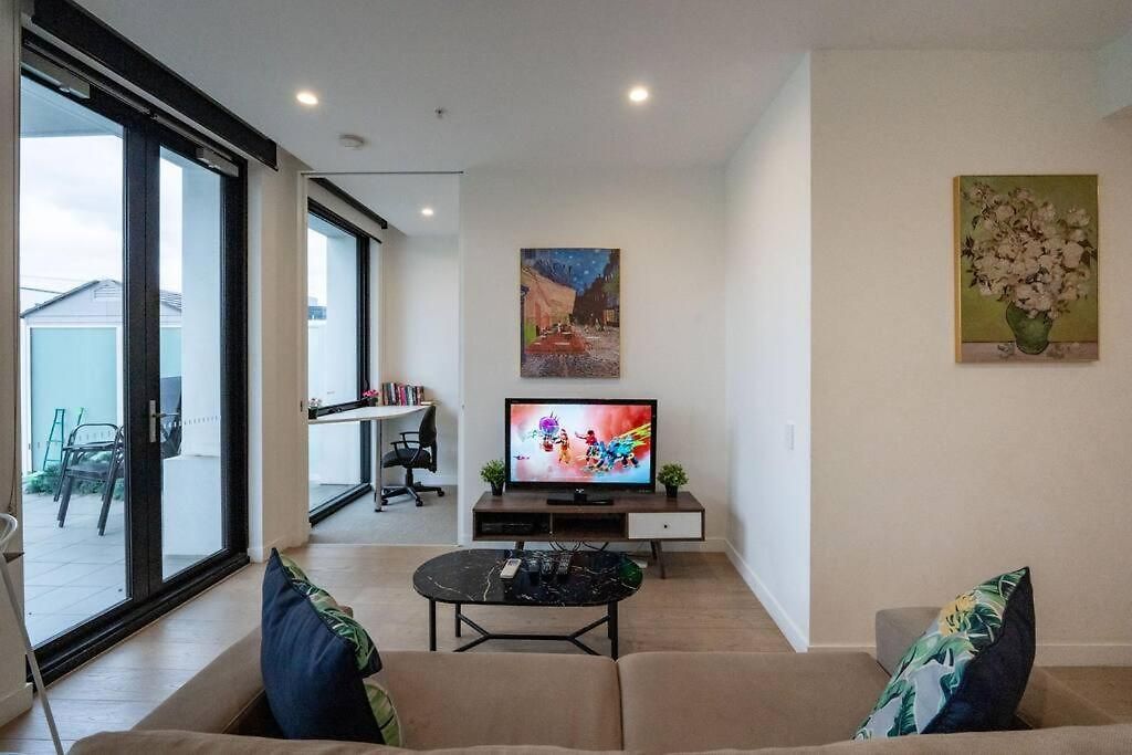 Apartment 2br - Pool, Gym & Big Balcony M25 *