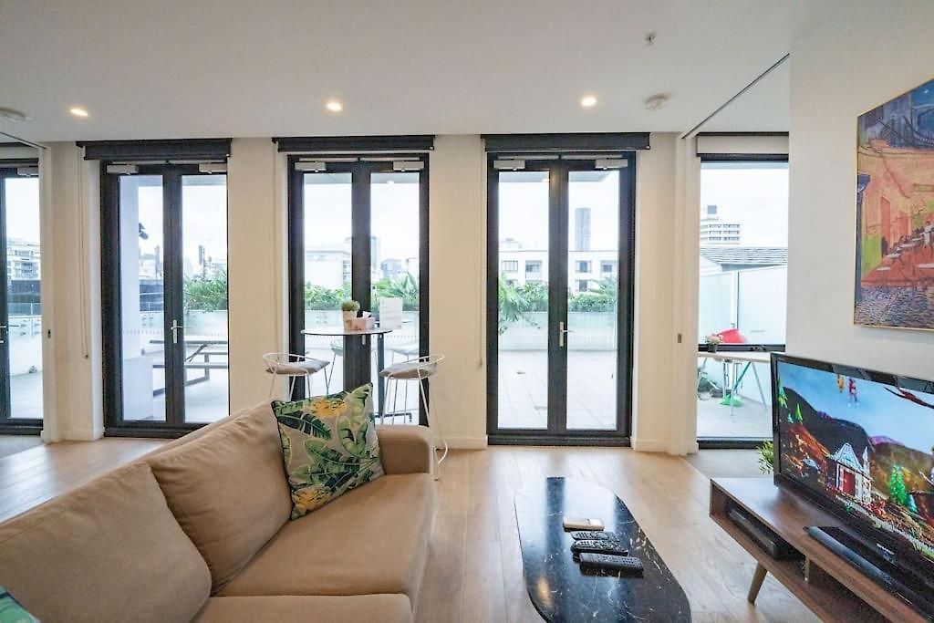 2br - Pool, Gym & Big Balcony M25 Apartment Brisbane
