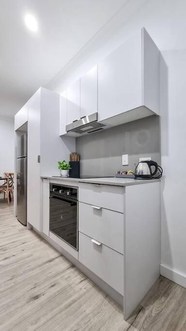 Wishart 1bed 1bath Tiny, Quiet House W Parking M15 Apartment
