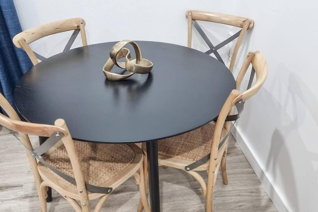 Apartment Wishart 1bed 1bath Tiny, Quiet House W Parking M15 Brisbane