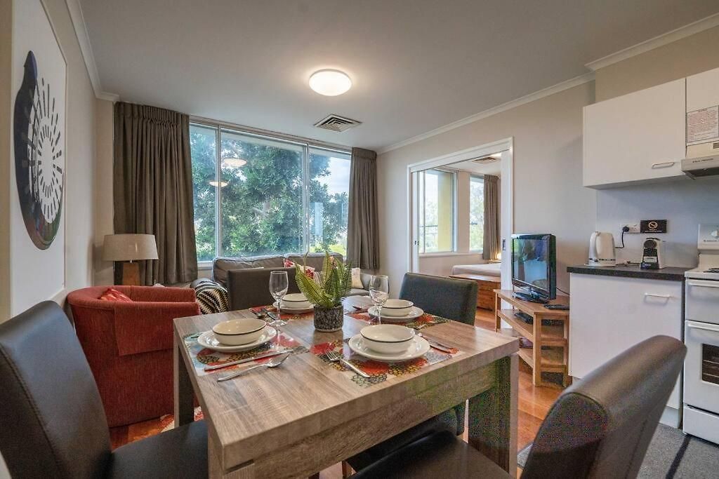 Quaint Auchenflower 1b1b W Parking Close To Uq M5 Apartment *